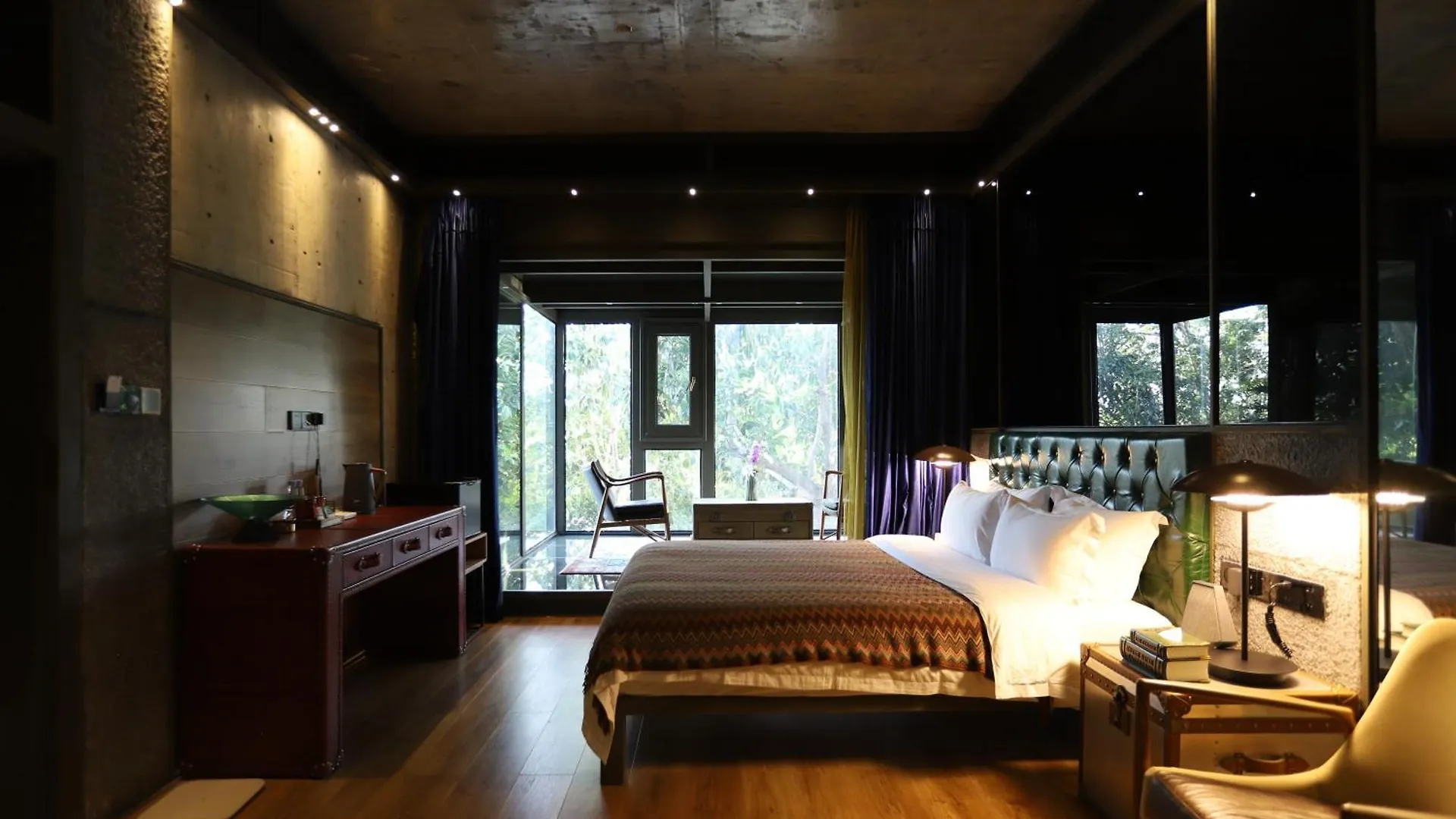 Sanya Yalong Bay Danqiu Castle Manor Hotel